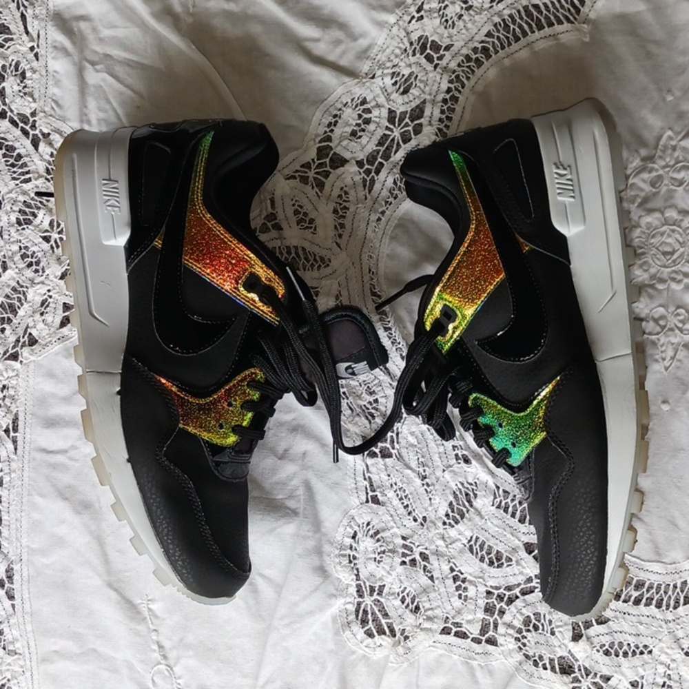 Nike Air Pegasus 89 iridescent  women's black size 7 shoes